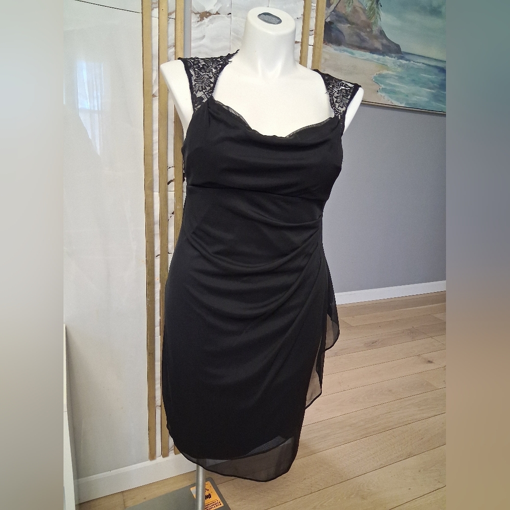 Elegant Black Lace Trim Nightgown